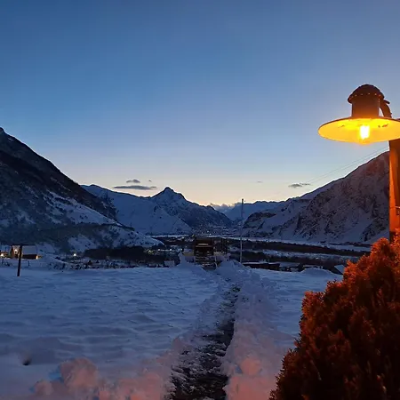 Kazbegi Spa Resort Cottages Exterior photo